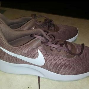 Womens Nike Shoes